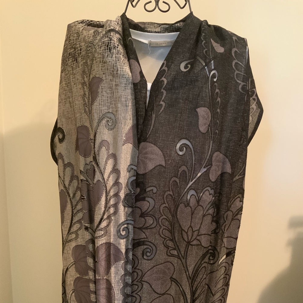 Fancy scarf - Picture 3 of 4